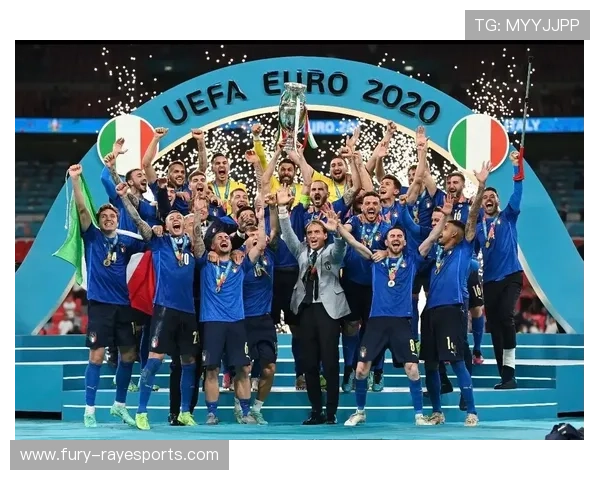 足球场上各位置球星集结 纵览世界顶级球员在场上的风采与实力